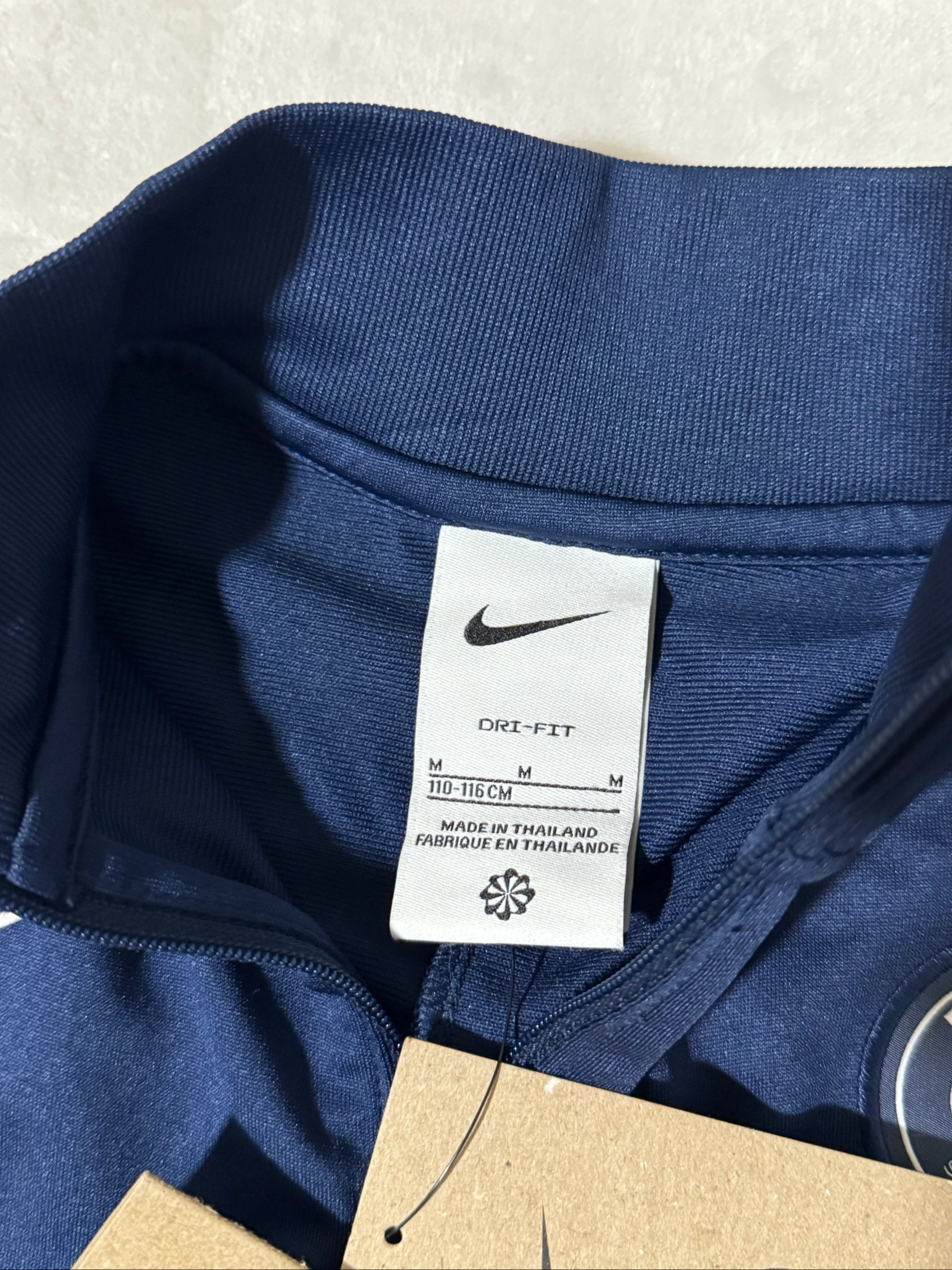 Conjunto de chándal Nike del PSG talla 5-6 años nuevo – photo 6